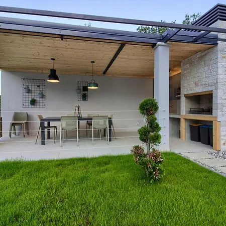 Luxury Design Maell With Private Pool And High Level Of Privacy - Wiibuk Villa Sisan