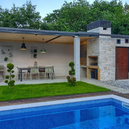 Luxury Design Maell With Private Pool And High Level Of Privacy - Wiibuk Villa Sisan