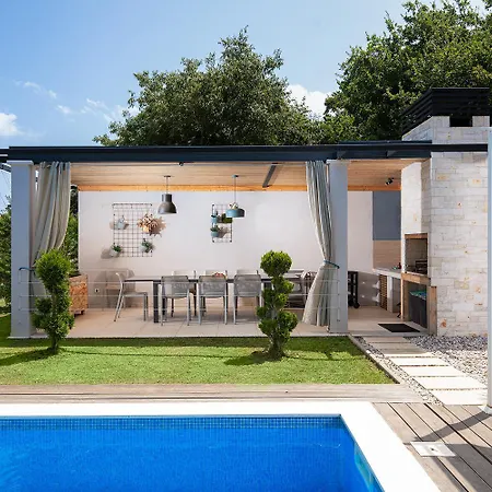 Luxury Design Maell With Private Pool And High Level Of Privacy - Wiibuk Villa Sisan