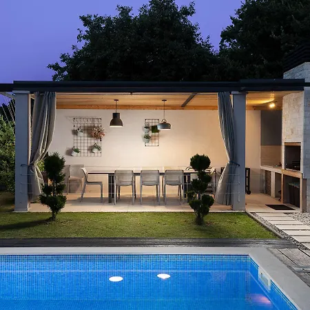 Luxury Design Maell With Private Pool And High Level Of Privacy - Wiibuk Šišan